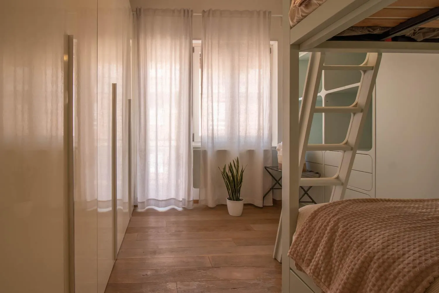 Suite Color Family Roma 0*, Rome Italy