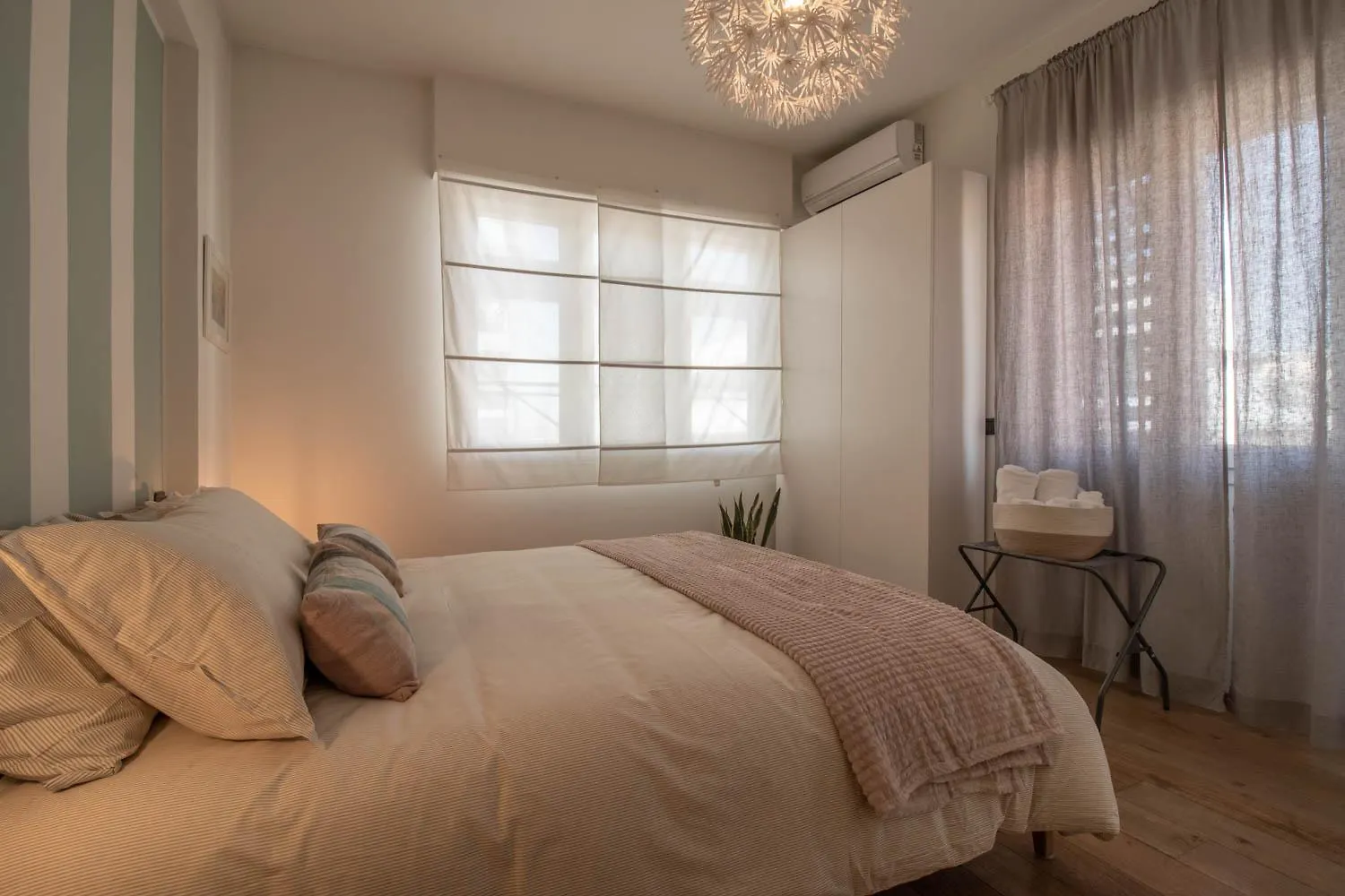 Apartment Suite Color Family Roma Italy