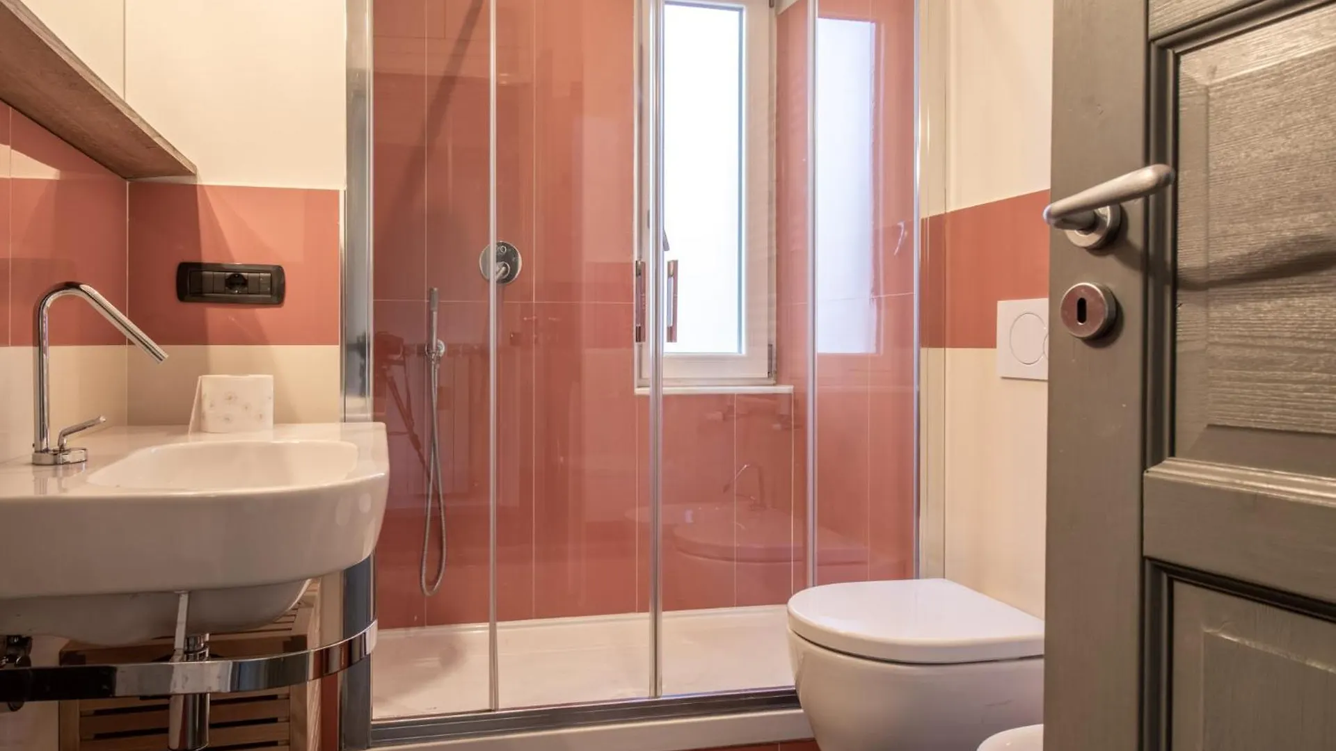 Apartment Suite Color Family Roma